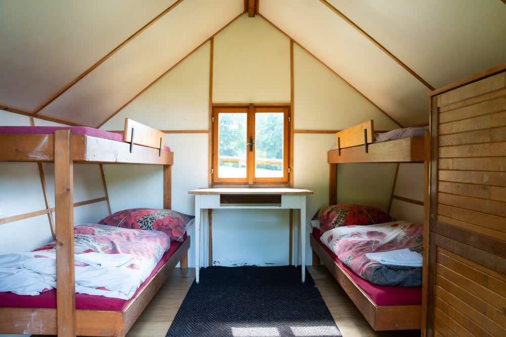 Hütte mit Etagenbetten